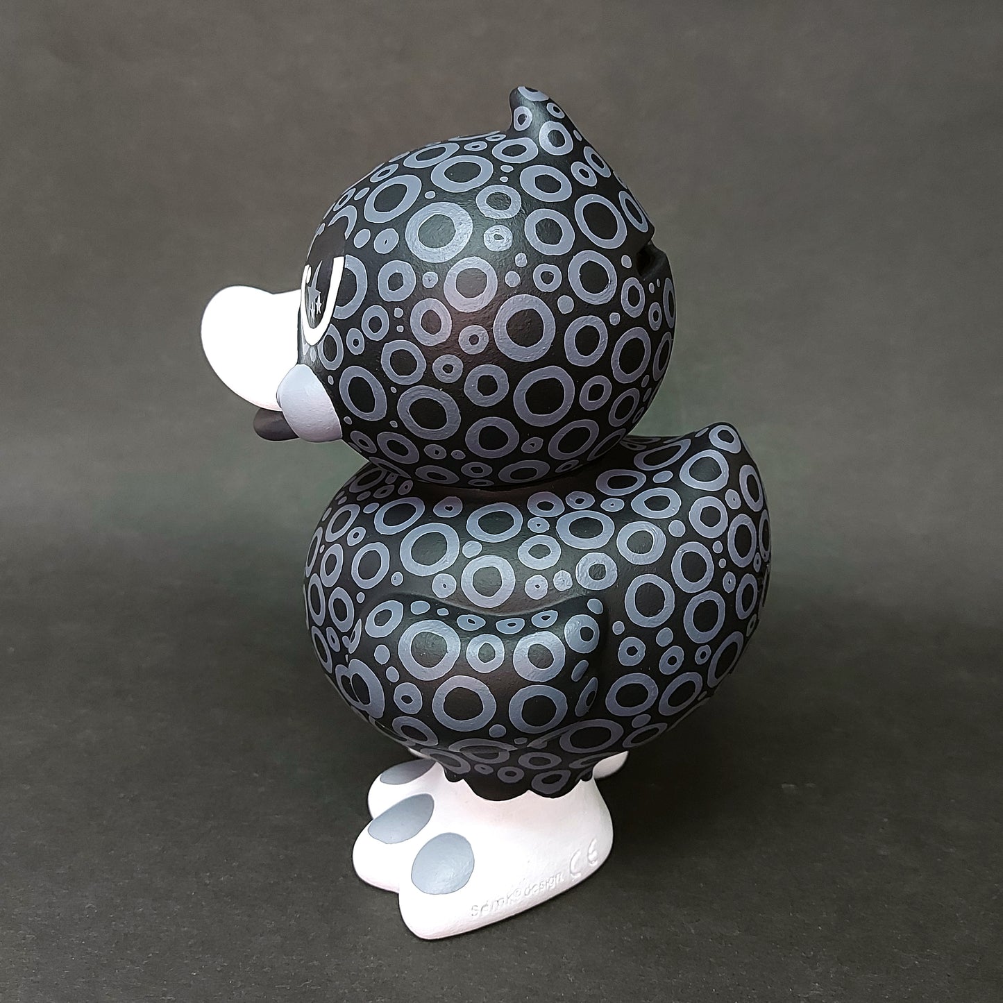 Grey & Black Pattern B.Duck