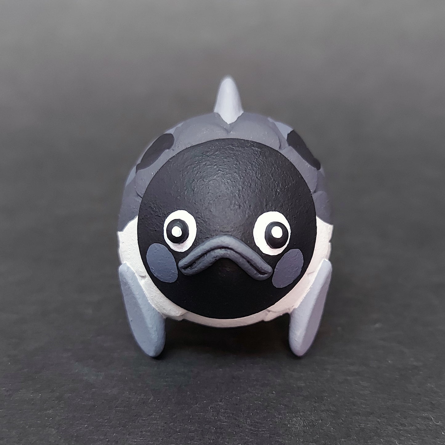 B&W BallBallFish 黑白波波魚