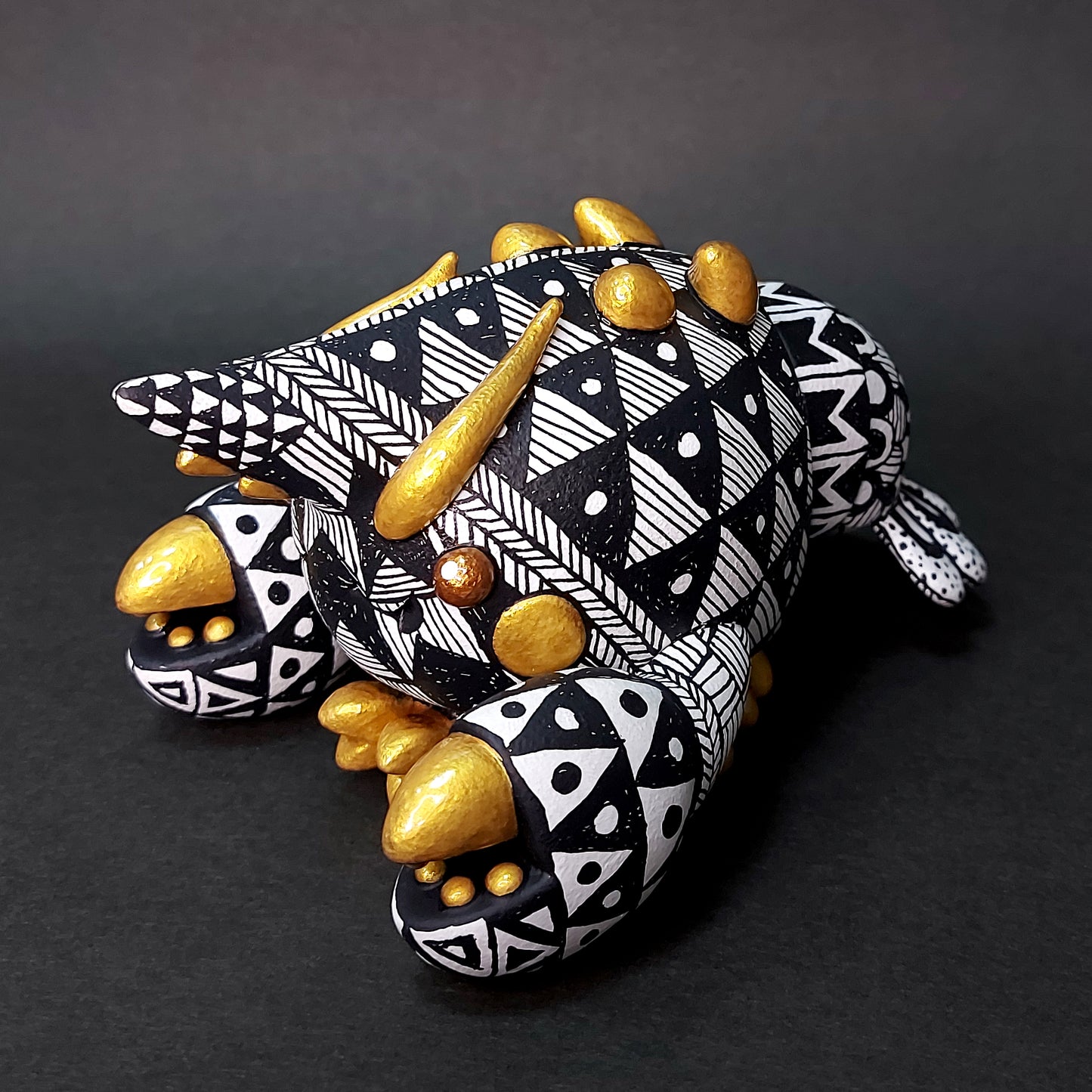 B&W Ceramics BallBallShrimp 02 黑白陶瓷花紋波波蝦 02