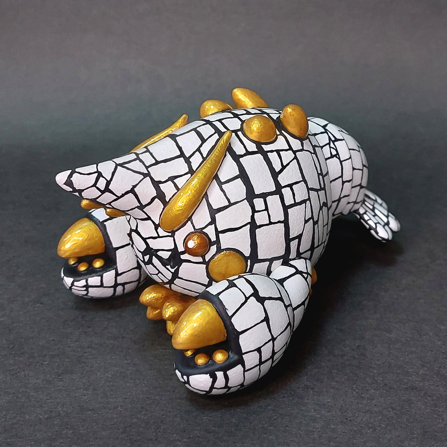 B&W Ceramics BallBallShrimp 04 黑白陶瓷花紋波波蝦 04