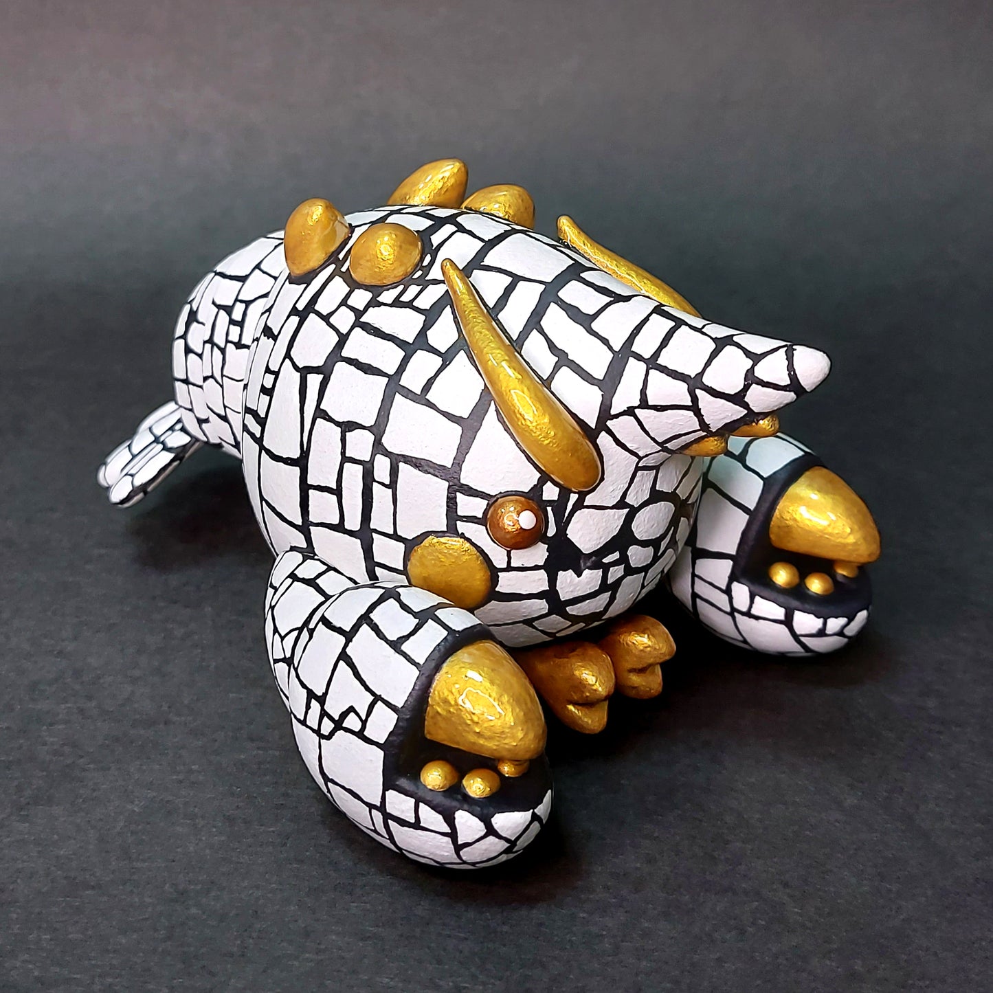 B&W Ceramics BallBallShrimp 04 黑白陶瓷花紋波波蝦 04