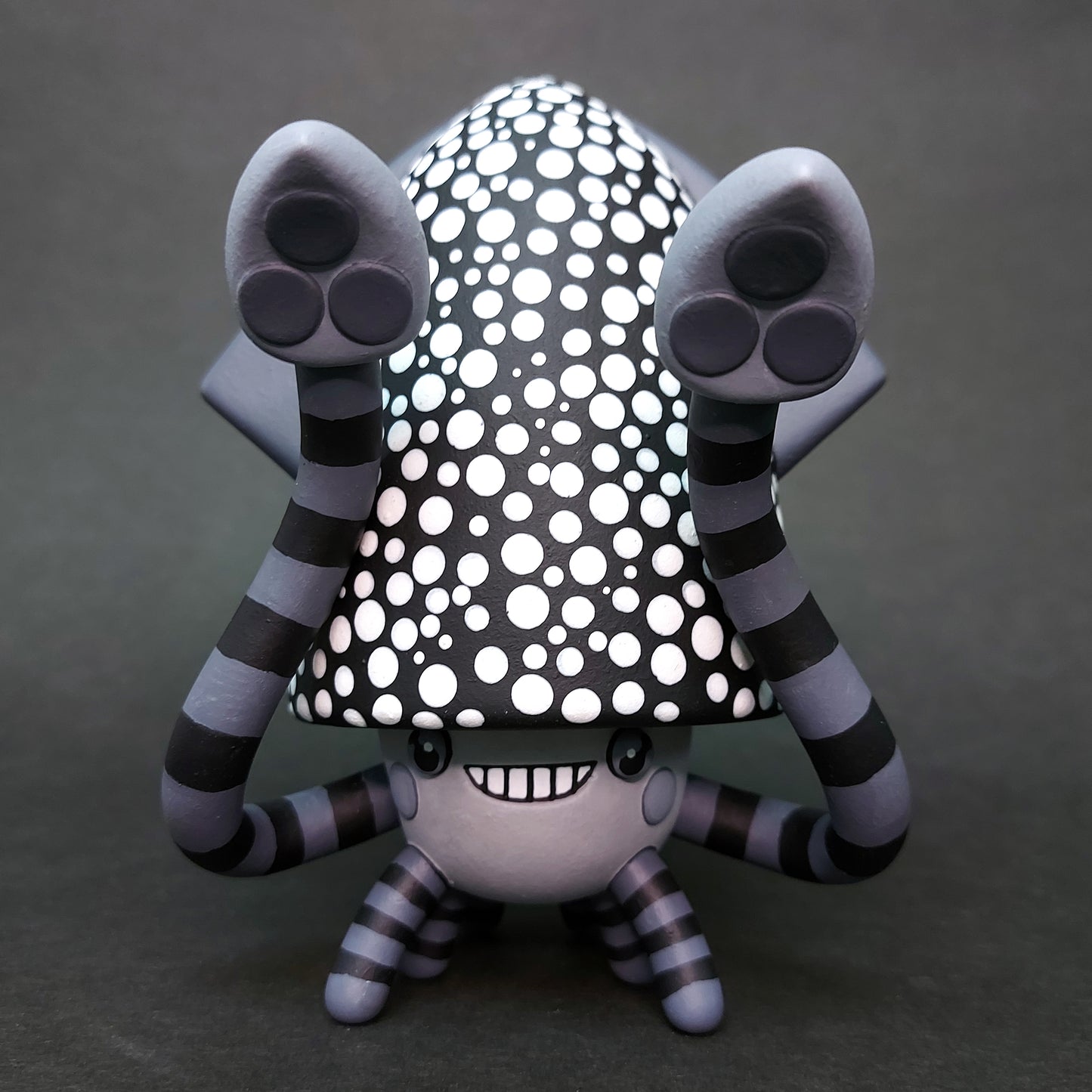 B&W Dot BallBallSquid 黑白波點波波烏