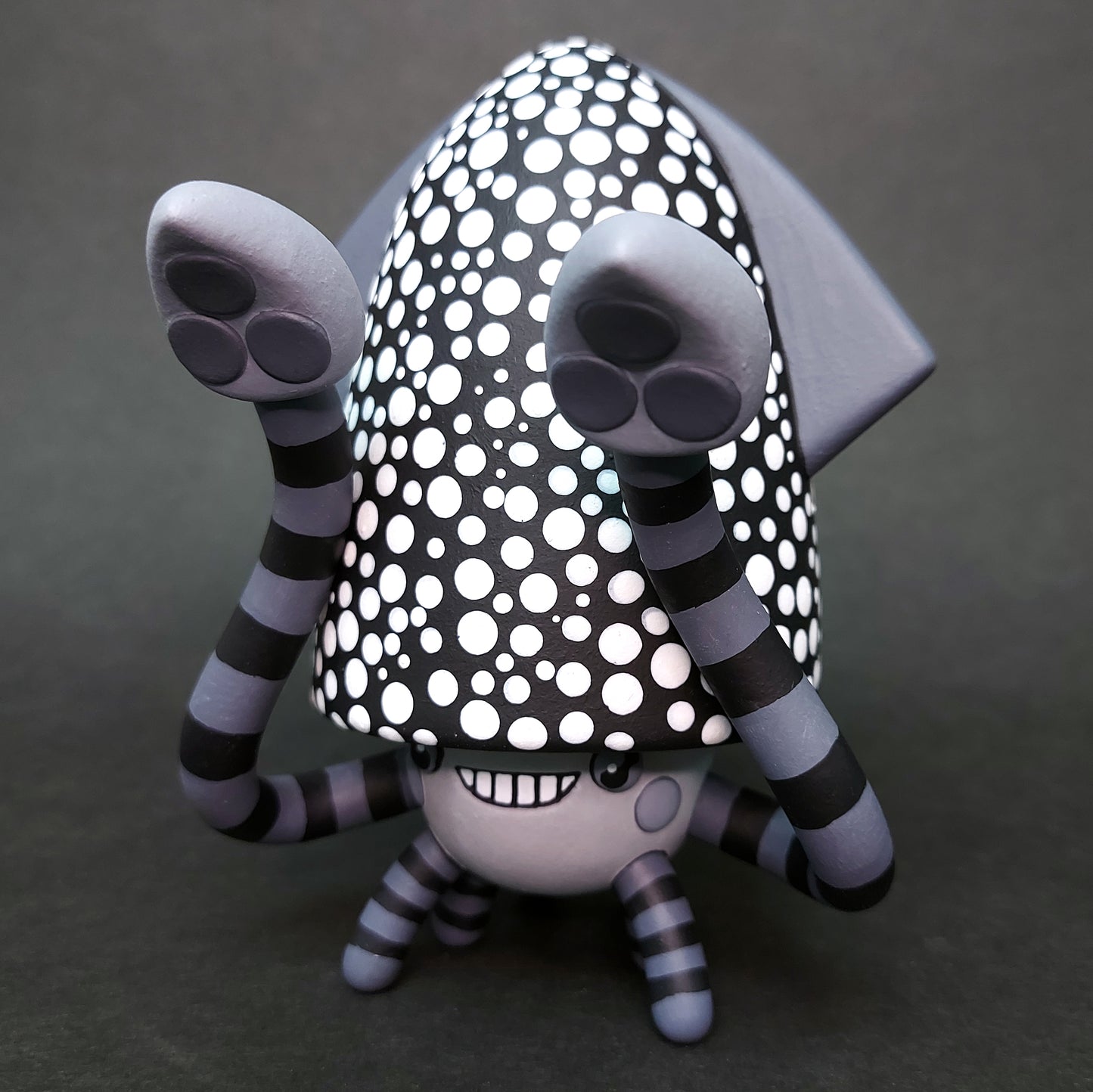 B&W Dot BallBallSquid 黑白波點波波烏