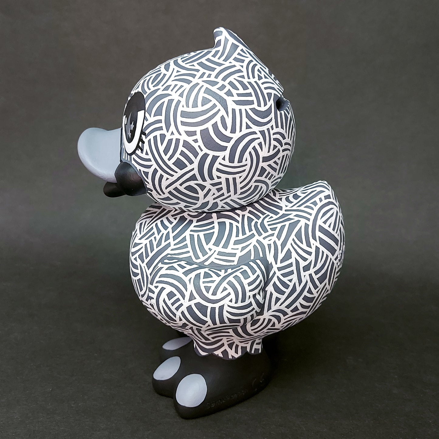 Black & White Pattern B.Duck