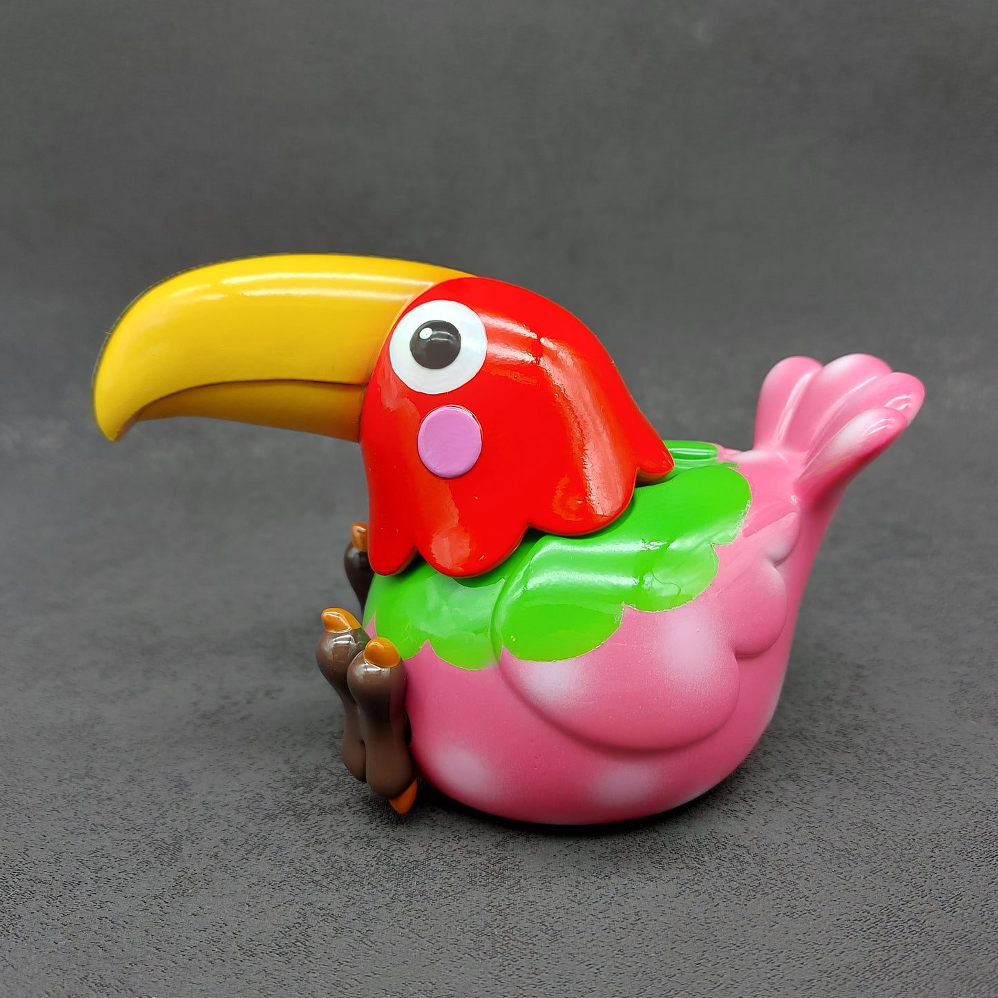 Strawberry BallBall Toucan 草莓大嘴波波鳥