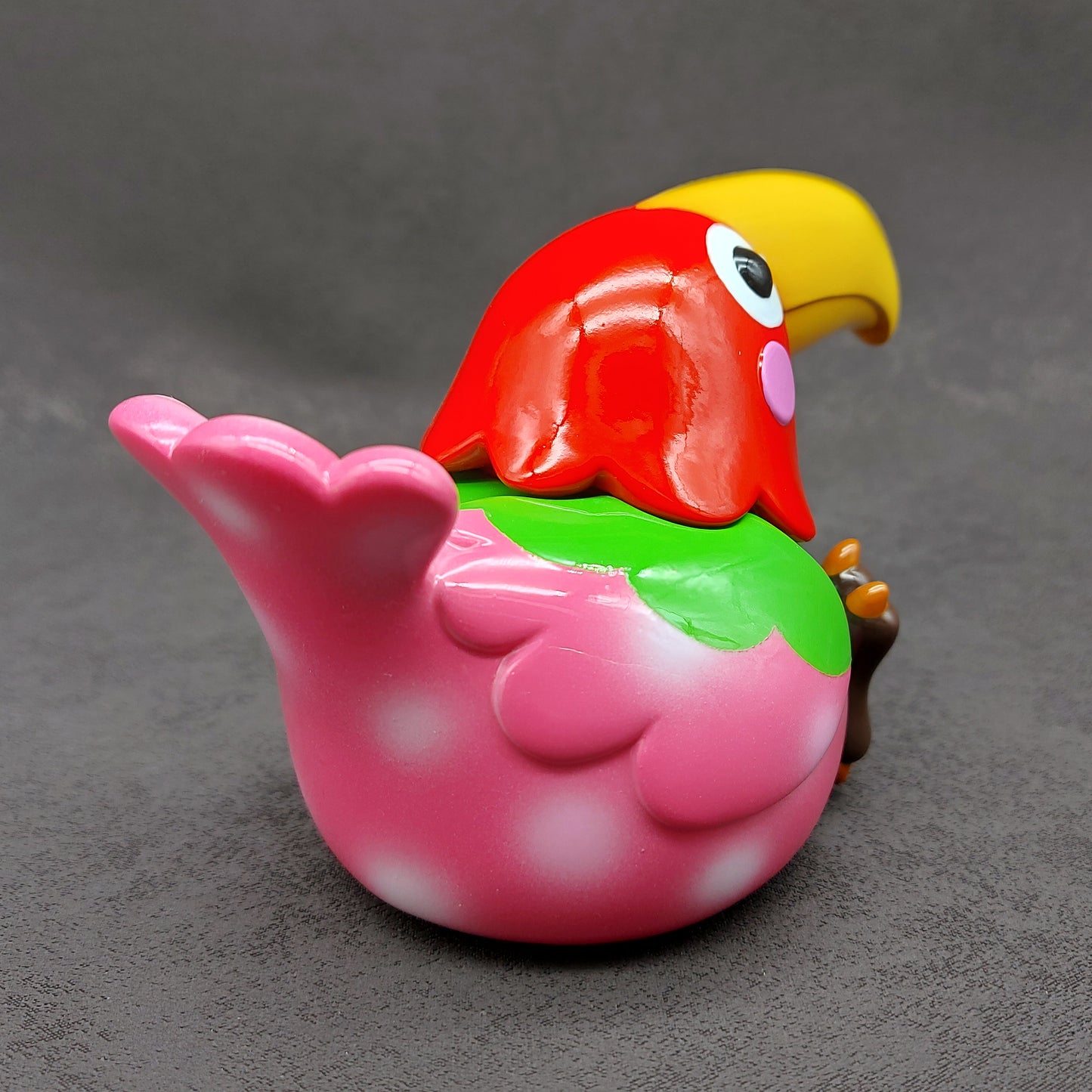 Strawberry BallBall Toucan 草莓大嘴波波鳥