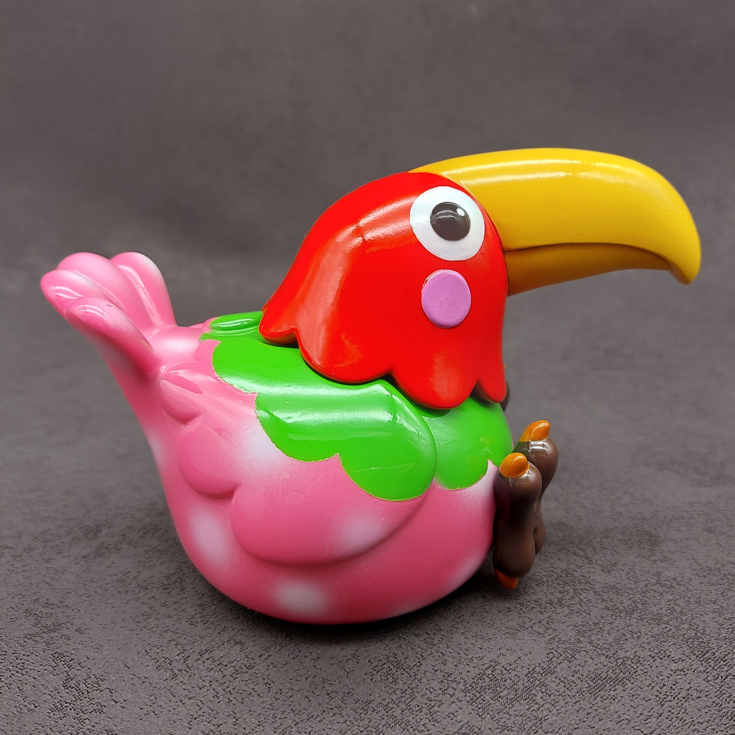 Strawberry BallBall Toucan 草莓大嘴波波鳥