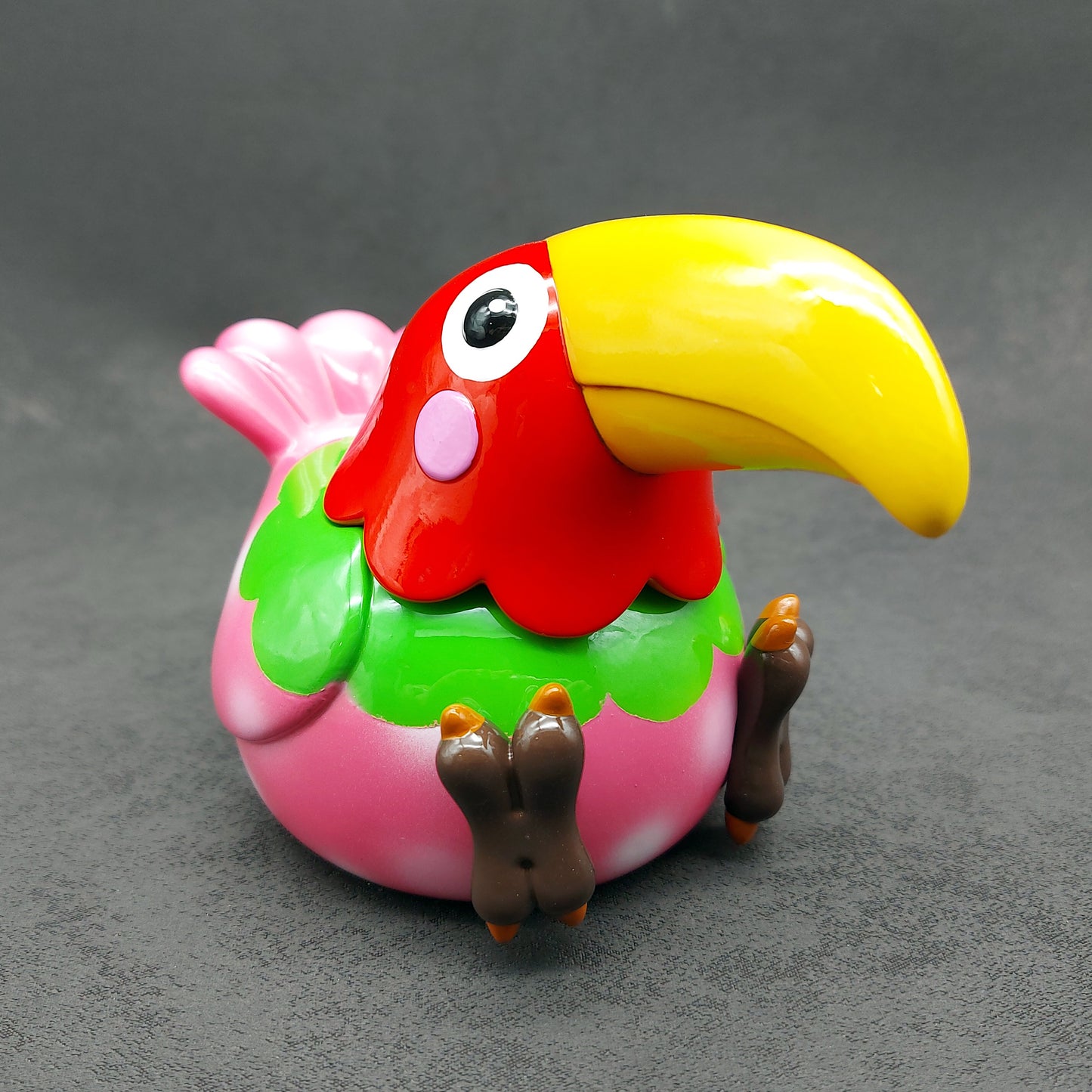 Strawberry BallBall Toucan 草莓大嘴波波鳥