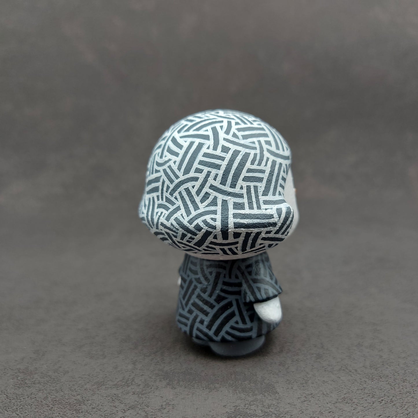 B&W mini BBG 黑白迷你肥妹