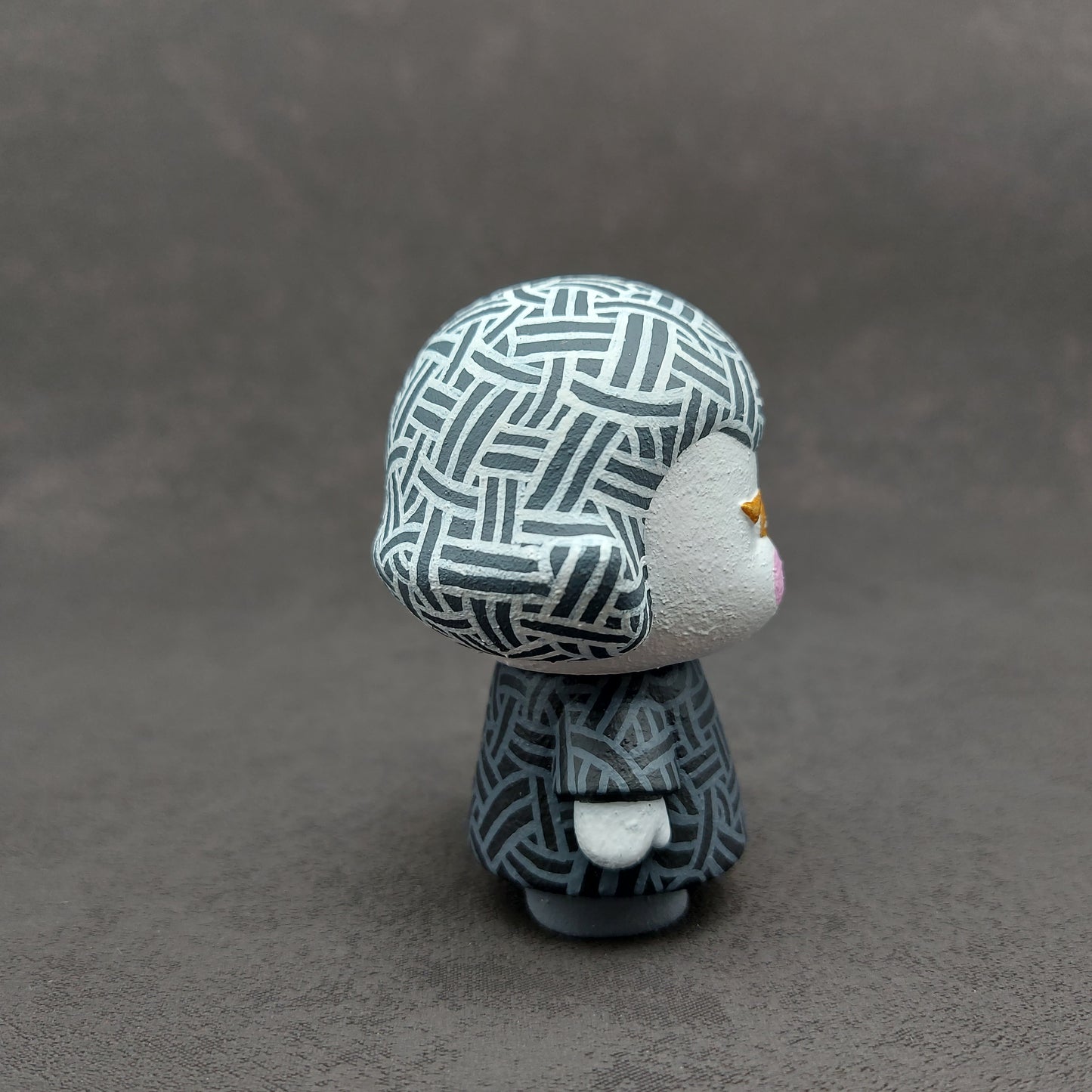 B&W mini BBG 黑白迷你肥妹