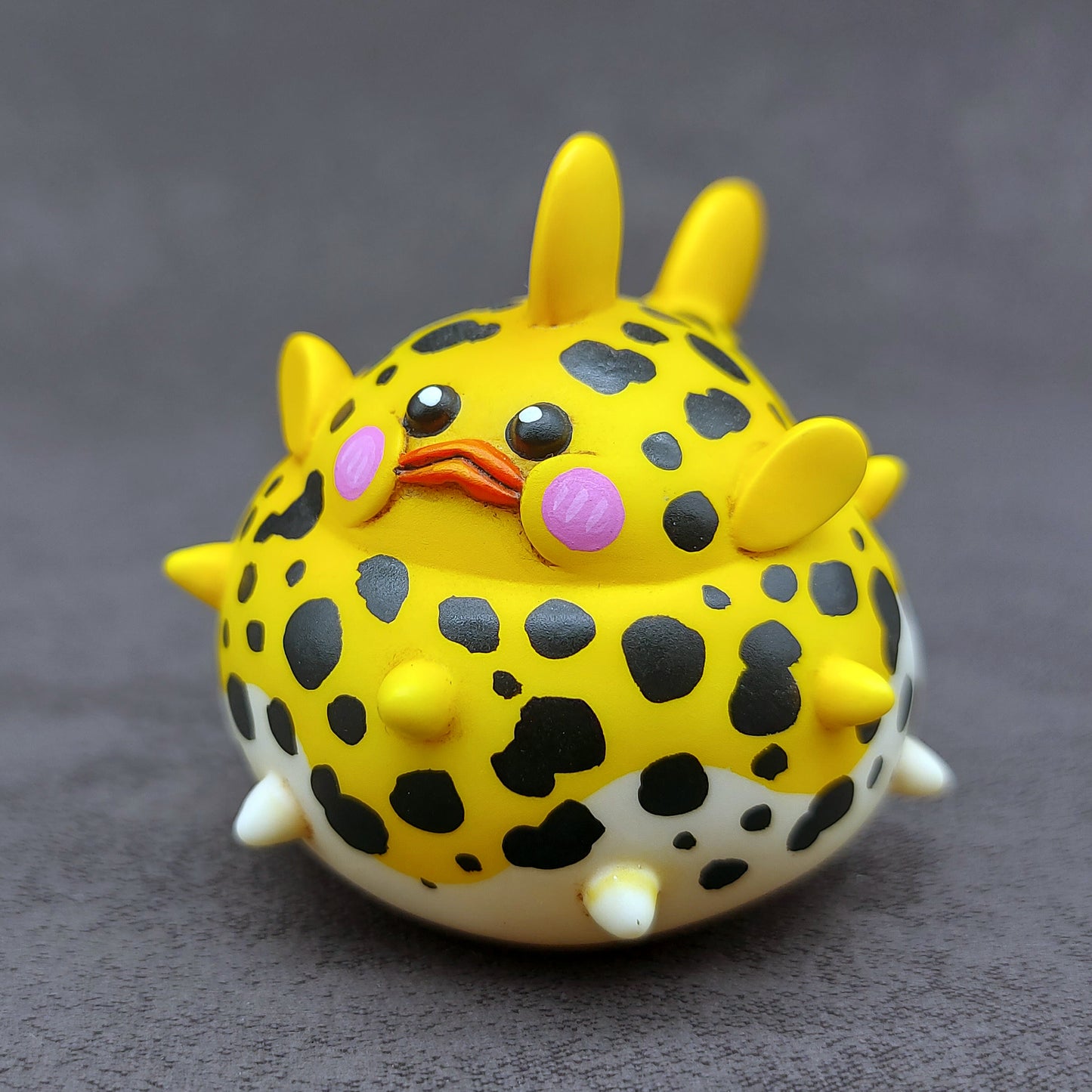 Yellow Dot PufferBallFish 黃色黑點刺波魚