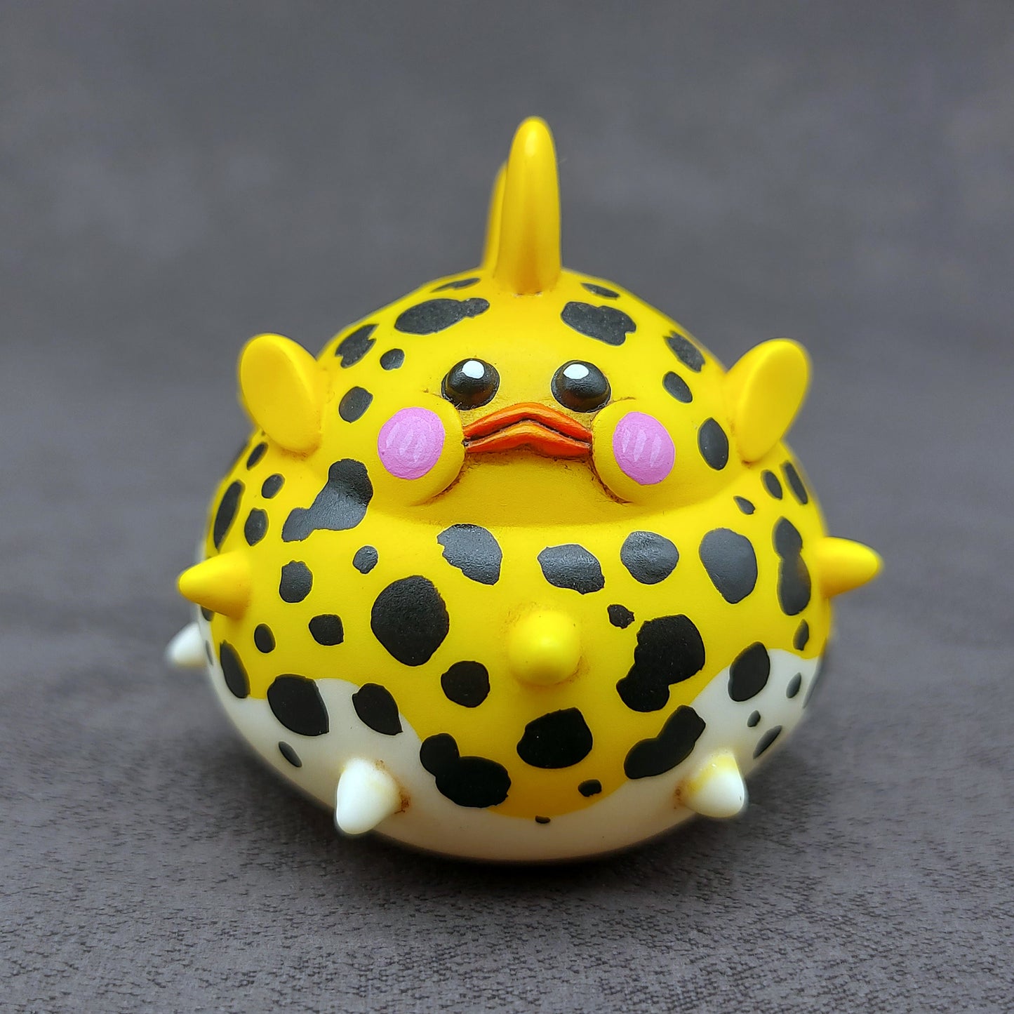 Yellow Dot PufferBallFish 黃色黑點刺波魚