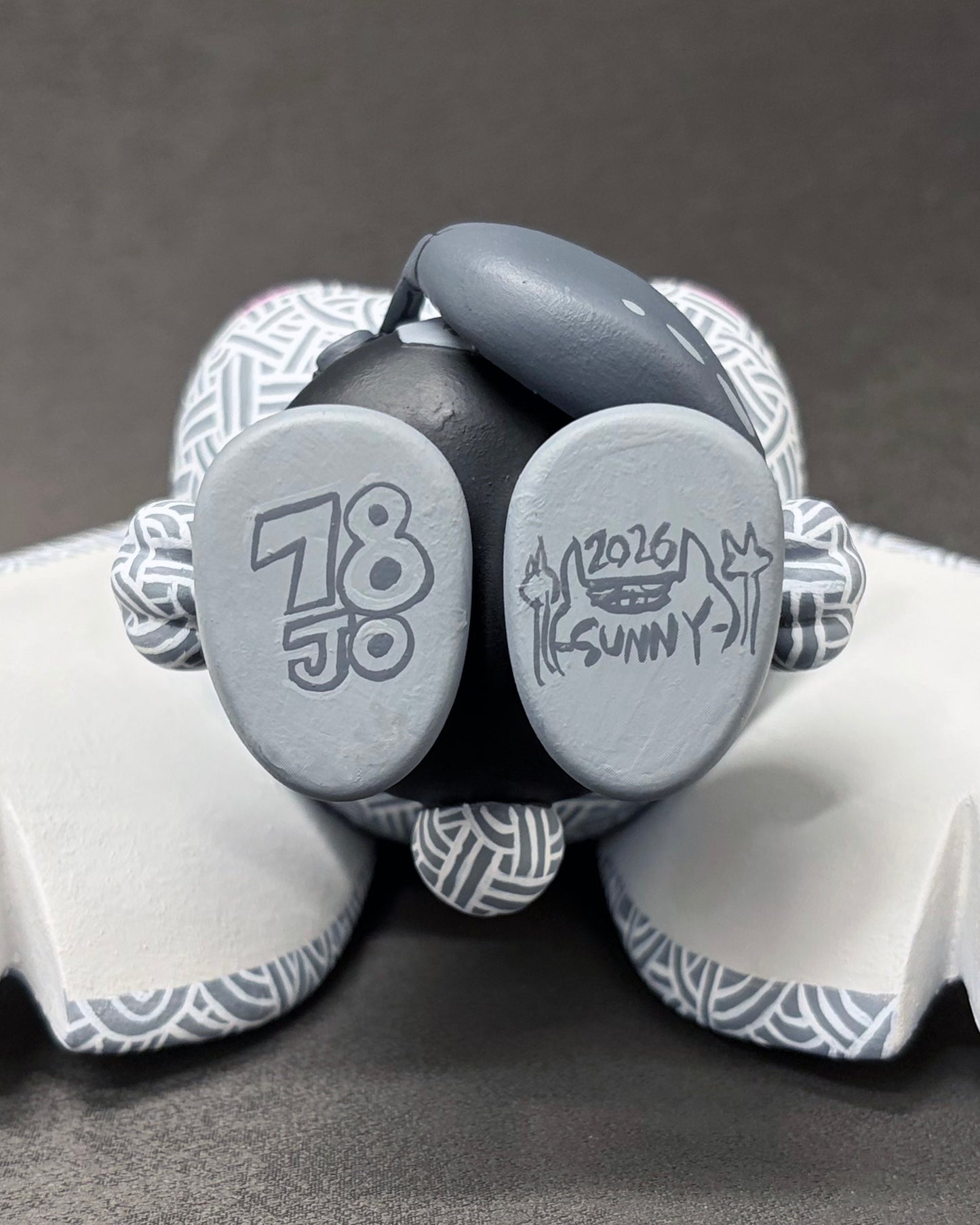 B&W Pattern Meeboo 黑白花紋兔